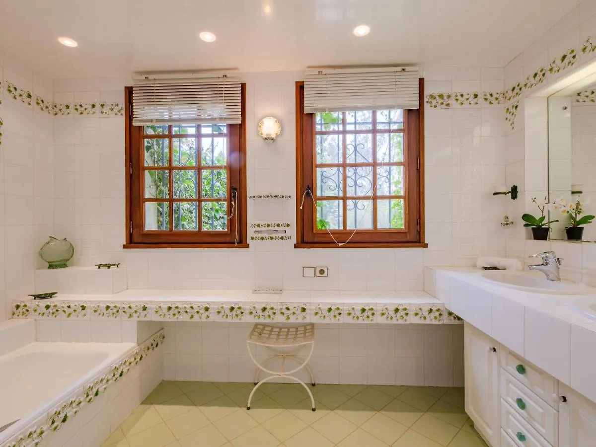 Villa Les Petits Louvans By Interhome Saint Aygulf